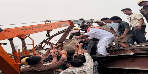 بنگال کے تارہ تلہ گودام حادثے میں مرنے والوں کی تعداد 11 ہو گئی،مہلوکین کے لواحقین کو 10 لاکھ روپے کی مالی امداد کا اعلان