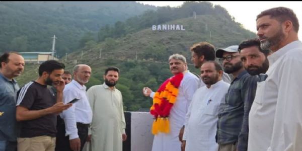 رکن اسمبلی سجاد شاہین نے بانہال سائن بورڈ کا افتتاح کیا
