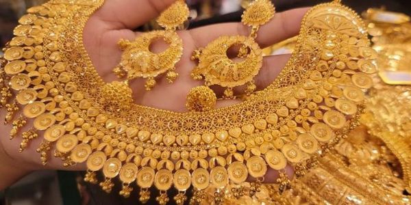 جلگاؤں میں سونا 1,339 روپے اور چاندی 6,180 روپے مہنگی