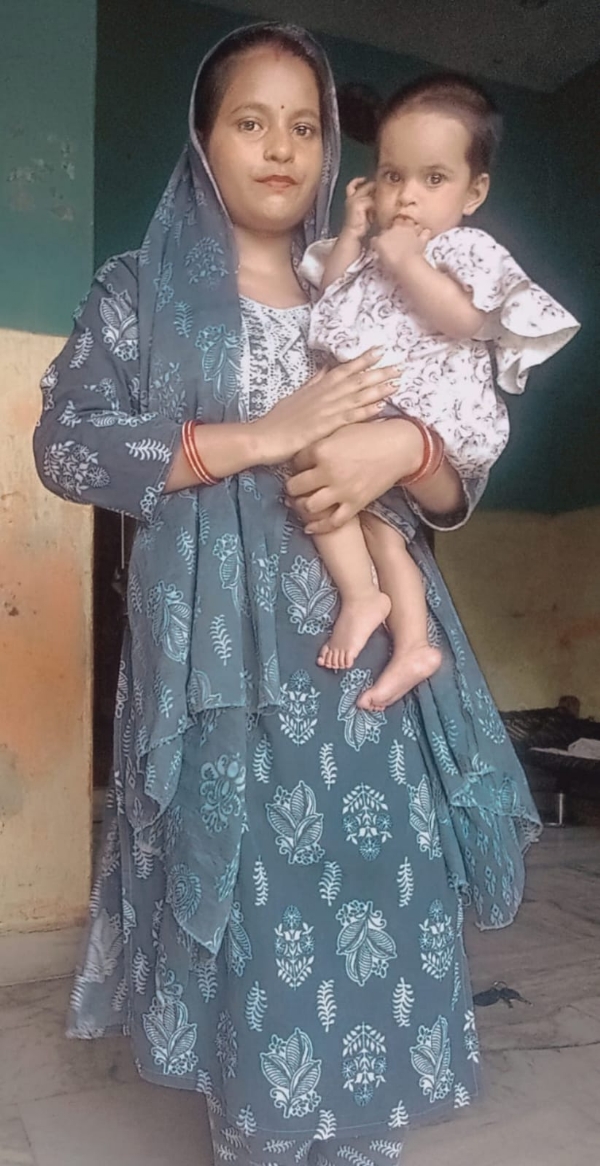 اسکیم سے فیضیاب بچہ