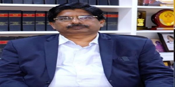 ایم پی ولسن نے وزیر اعلیٰ پر رازداری کے حلف کی خلاف ورزی کا الزام لگایا، سیاسی مشیروں کے کردار پر سوال اٹھائے