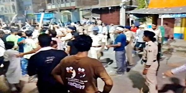 بہار میں محرم جلوس پر پتھراؤ، نوجوان کا قتل، 3 پولیس اہلکار زخمی