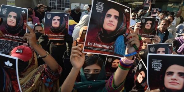ڈاکٹر ماہ رنگ کو سزا کے خلاف بلوچستان میں احتجاج جاری، فیصلہ سنانے والے جج کی ترقی