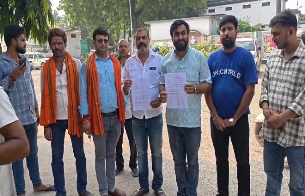 بھرت بھوشن تیواری قتل معاملہ : غیر جانبدارانہ تحقیقات کا مطالبہ  تیز، گورنر کو میمورنڈم سونپا گیا