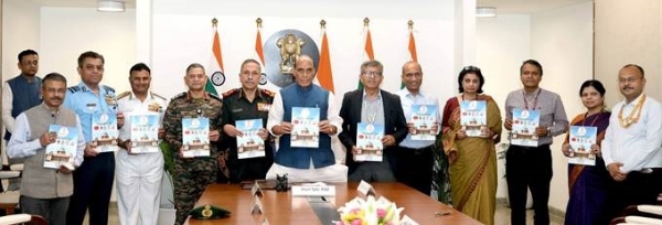 - وزیر دفاع راج ناتھ سنگھ نے فیلڈ کمانڈروں کے لیے مالی حدود کو دوگنا کرنے کو منظوری دی