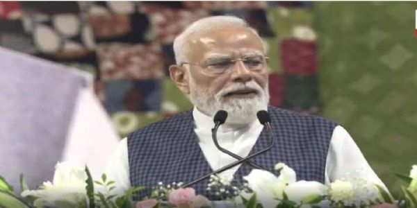 ’آتم نربھر بھارت ‘کا مذاق اڑانے والوں نے ملک کو دوسروں پر’نربھر‘ بنائے رکھا: مودی