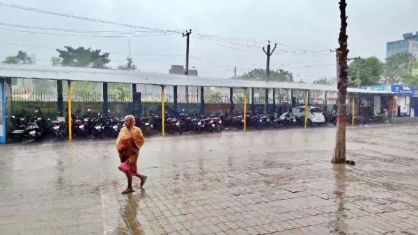 بہار کے 27 اضلاع میںآندھی ۔طوفان کے ساتھ بارش کا الرٹ بہار کے 27 اضلاع میںآندھی ۔طوفان کے ساتھ بارش کا الرٹ
