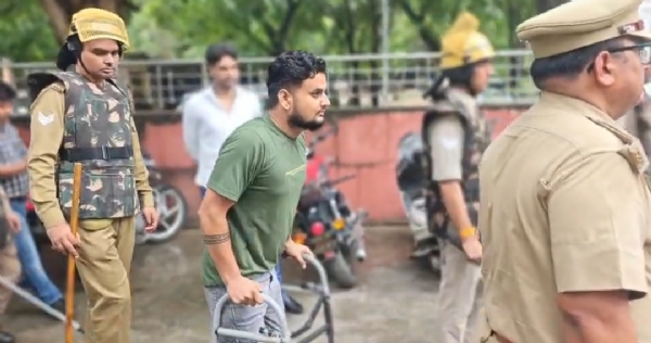 فیروز آباد میں معصوم بچے کو بے رحمی سے قتل کرنے والے مجرم کو سزائے موت فیروز آباد میں معصوم بچے کو بے رحمی سے قتل کرنے والے مجرم کو سزائے موت