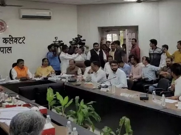 بھوپال ماسٹر پلان پر دیشا میٹنگ میں ہنگامہ