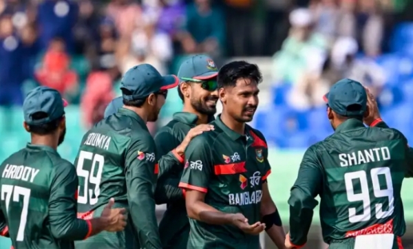 مستفیض الرحمان زخمی ہونے کے باعث چار ہفتے تک کرکٹ سے باہر مستفیض الرحمان زخمی ہونے کے باعث چار ہفتے تک کرکٹ سے باہر