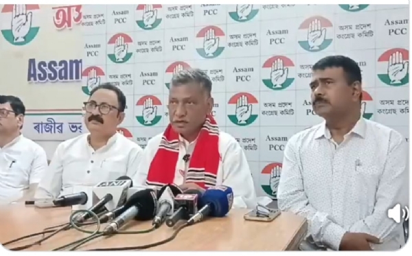 کانگریس نے رام مندر چڑھاوا گھوٹالے کی سپریم کورٹ کی نگرانی میں تحقیقات کا مطالبہ کرتے ہوئے مرکز پر حملہ کیا کانگریس نے رام مندر چڑھاوا گھوٹالے کی سپریم کورٹ کی نگرانی میں تحقیقات کا مطالبہ کرتے ہوئے مرکز پر حملہ کیا