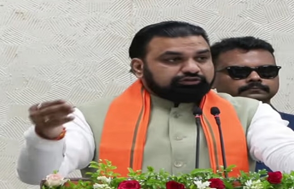 بہار میں ہیلی ٹورازم اور ہوائی سیاحت کی خدمات شروع کی گئی،اہم سیاحتی مقامات کی سیر کے لیے اب ہیلی کاپٹر دستیاب ہوں گے بہار میں ہیلی ٹورازم اور ہوائی سیاحت کی خدمات شروع کی گئی،اہم سیاحتی مقامات کی سیر کے لیے اب ہیلی کاپٹر دستیاب ہوں گے