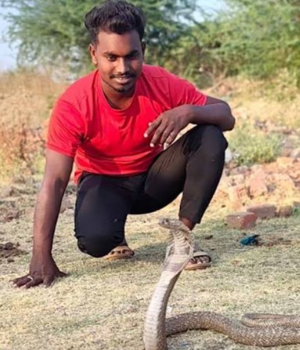 ENVIRONMENT MAHA SNAKE RESCUERS STRIKE PROTEST ENVIRONMENT MAHA SNAKE RESCUERS STRIKE PROTEST