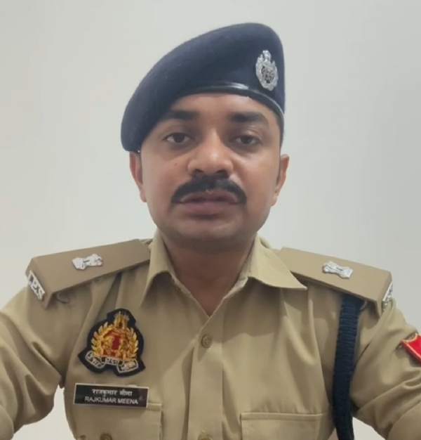 ماں نے تین بچوں کے ساتھ خود کھایا زہر، ماں بیٹی کی موت