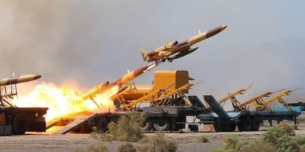 پاسداران انقلاب نے کویت، بحرین اور اردن میں امریکی اڈوں پرجوابی حملے کئے