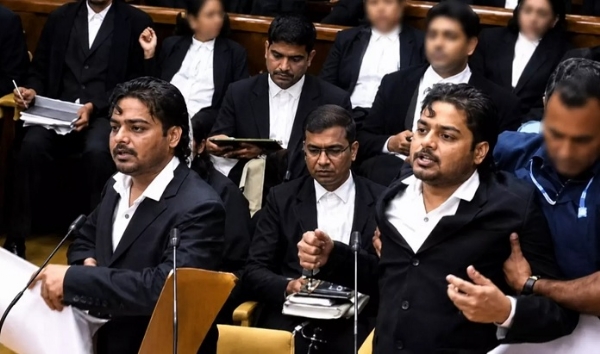 Supreme-Court-two-law-students Supreme-Court-two-law-students