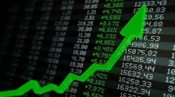 شیئر بازار میں تیزی کی علامتی تصویر شیئر بازار میں تیزی کی علامتی تصویر