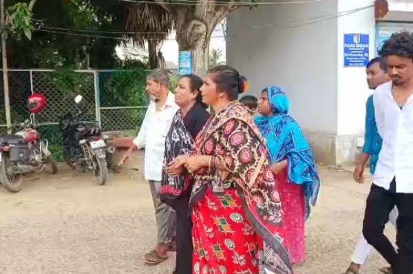 بس اور موٹر سائیکل کے درمیان تصادم میں دو دوست جاں بحق بس اور موٹر سائیکل کے درمیان تصادم میں دو دوست جاں بحق