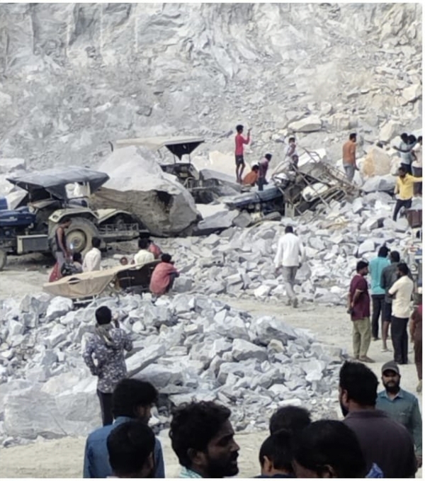 وزیر اعظم نے بنگلورو میں کان کے حادثے پر تعزیت کا اظہار کیا وزیر اعظم نے بنگلورو میں کان کے حادثے پر تعزیت کا اظہار کیا