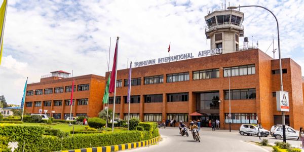 بنگلہ دیش سے نو مسلم مذہبی رہنما وں کے کاٹھمنڈو پہنچنے پرسنسنی
