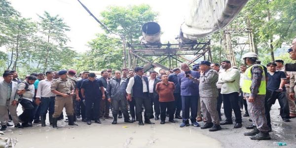 سمردونگ ٹنل: مزید 2 لاشیں ملنے سے ہلاکتوں کی تعداد 12 ہوگئی، ریسکیو آپریشن جاری