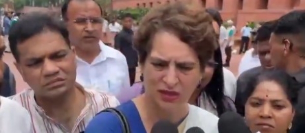PRIYANKA-GANDHI-ATTACK-PAPER-LEAK PRIYANKA-GANDHI-ATTACK-PAPER-LEAK