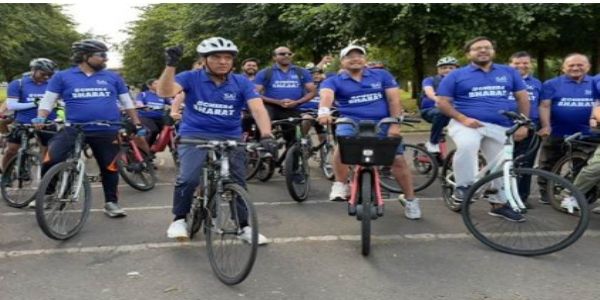 منڈاویہ نےگلاسگو میں ہندوستانی کمیونٹی کے ساتھ سائیکل ریلی میں شرکت کی، فٹنس کا پیغام دیا