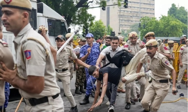 SC-PARLIAMENT-MARCH-POLICE