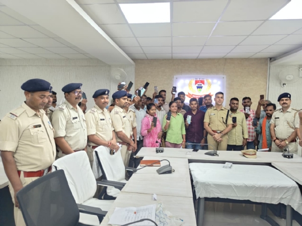 JH-POLICE-RECOVERED-104-LOST-MOBILE-PHONES- JH-POLICE-RECOVERED-104-LOST-MOBILE-PHONES-