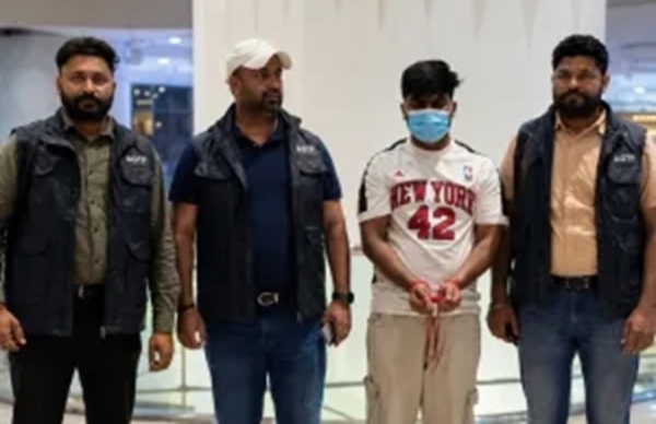 گینگسٹر جوبن بلا کو انڈونیشیا سے حوالگی کر کے پنجاب لایا گیا گینگسٹر جوبن بلا کو انڈونیشیا سے حوالگی کر کے پنجاب لایا گیا