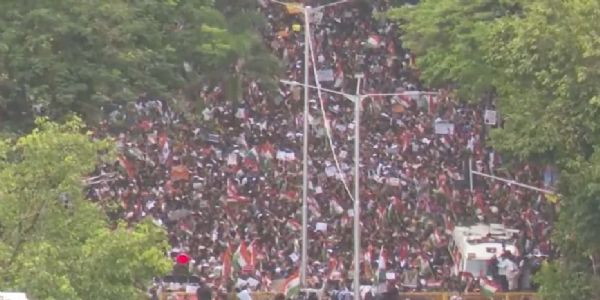 ممبئی میں ادھو اور راج ٹھاکرے کی مشترکہ فتح ریلی، طلبہ تحریک کو قرار دیا عوامی کامیابی