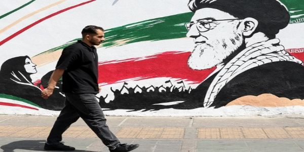 ایران اور عمان نے معاہدے کی سمت قدم بڑھائے، امریکہ نے حملہ روکا، حوثیوں کے وہی تیور، کیف سے تہران خفا