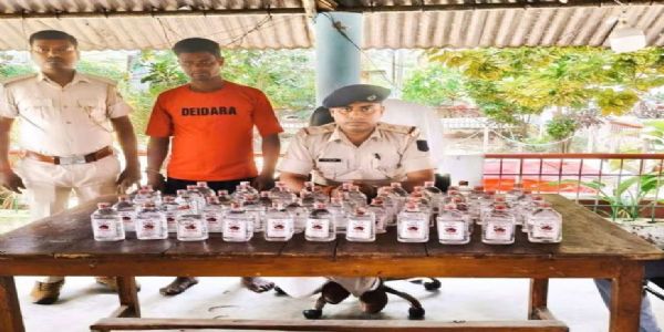 سکٹی پولیس نے نیپالی شراب کی 60 بوتلوں کے ساتھ اسمگلر کو کیاگرفتار
