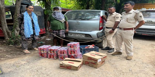 بکسر کےچوسا چیک پوسٹ پر بڑی کارروائی، ٹاٹا نینو کار سے 87.84 لیٹر غیر ملکی شراب اور بیئر ضبط