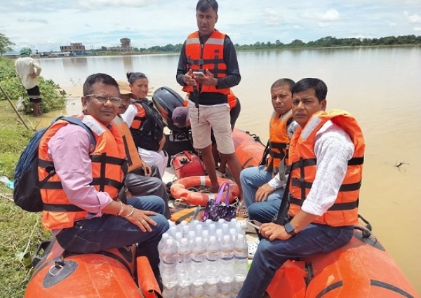 ASSAM-FLOOD-RELIEF-CM-HIMANTA