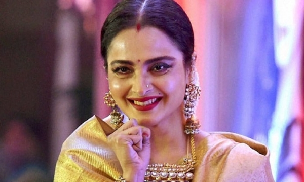 Rekha-honoured-Indian-Film-Festival-Melbourne