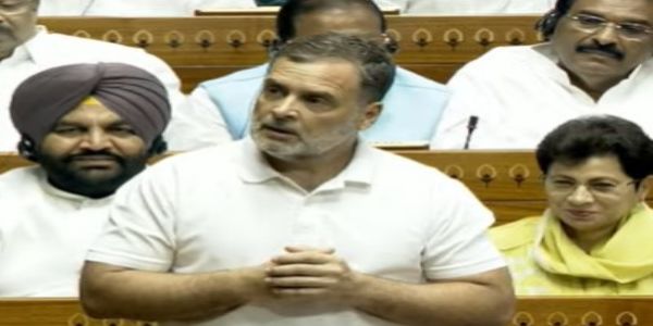لوک سبھا میں راہل گاندھی کی تقریر میں دو بار خلل، امت شاہ پر تنقید سے حکمراں جماعت برہم