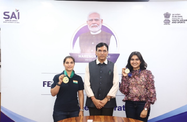 Sports-Shooting-Mandaviya-Felicitates-Esha-Neeru Sports-Shooting-Mandaviya-Felicitates-Esha-Neeru