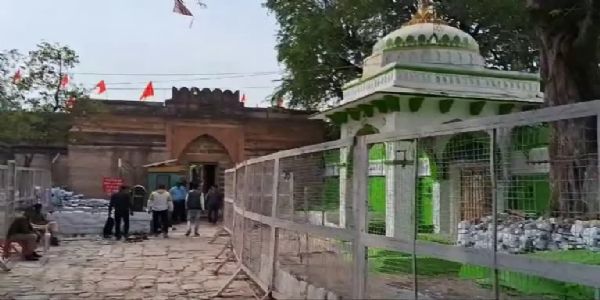 بھوج شالہ سے متصل درگاہ میں عارضی طور پر جمعہ کی نماز ادا کرنے کی اجازت