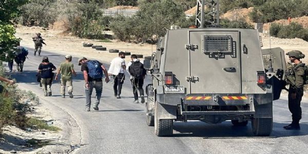 غزہ پٹی پر اسرائیلی حملہ، تین فلسطینی جاں بحق، مغربی کنارے کے دیہات پر اسرائیلی گروہوں کے دھاوے