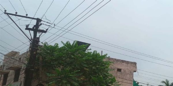سولر پینل لگانے کے دوران ہائی ٹینشن تار کی زد میں آنے سے دو سولر ٹیکنیشین کی موت