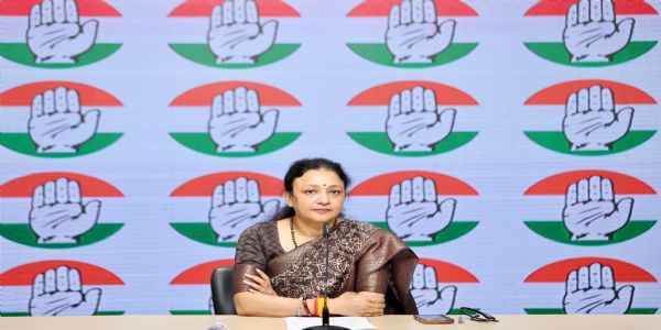 رام مندر میں چندے کی مبینہ چوری کے معاملے میں بڑے لوگوں کو بچایا جا رہا ہے، حکومت جواب دے : کانگریس