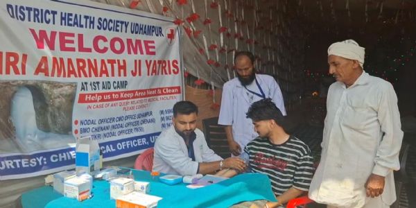 امرناتھ یاتریوں کی سہولیت کے لیے محکمہ صحت نے دس مقامات پر فرسٹ ایڈ مراکز قائم کیے