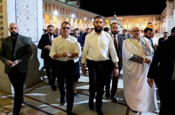 میکرون اور احمد الشرع کا دمشق کی تاریخی جامع اموی مسجد کا دورہ
