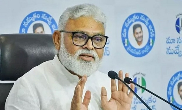 سابق وزیر امباٹی رام بابو کے خلاف سی آئی ڈی میں مقدمہ درج سابق وزیر امباٹی رام بابو کے خلاف سی آئی ڈی میں مقدمہ درج