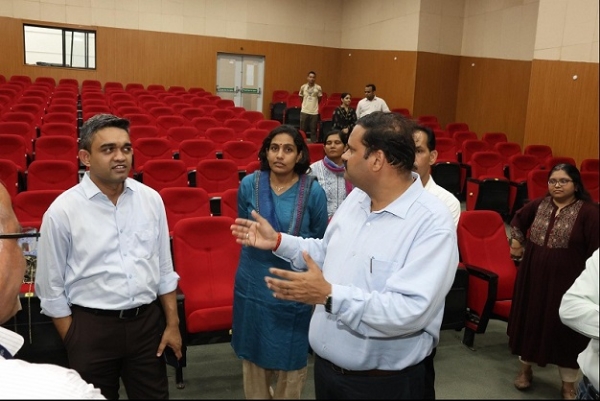 برکس ثقافتی کانفرنس کی تیاریوں کا جائزہ لیتے ہوئے کمشنر برکس ثقافتی کانفرنس کی تیاریوں کا جائزہ لیتے ہوئے کمشنر