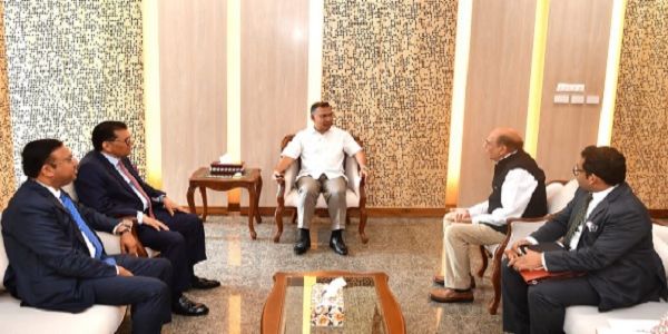 بھارتی ہائی کمشنر دنیش تریویدی نے بنگلہ دیش کے وزیر اعظم طارق رحمان سے ملاقات کی