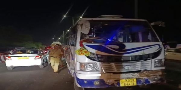 جموں میں گزشتہ شب منی بس حادثے میں 28 نوجوان خواتین زخمی