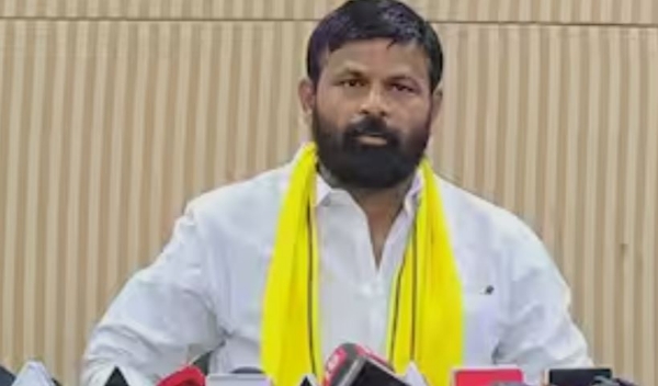 LAXMAN HAKE HITS BACK AT JARANGE OVER KUNBI RESERVATION