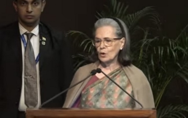 CONG-SONIA-MANMOHAN-POLITICS-REMARKS
